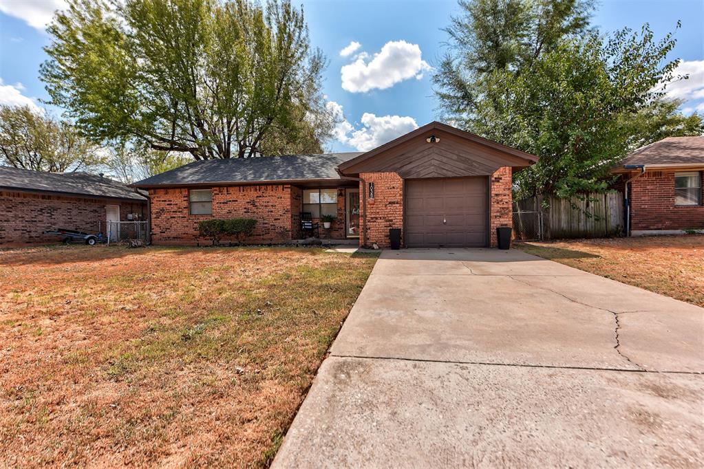 1038 W Griggs Way Property Photo 2