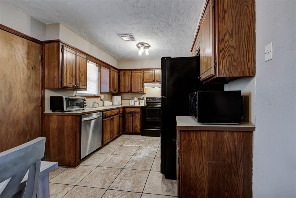 1038 W Griggs Way Property Photo 14