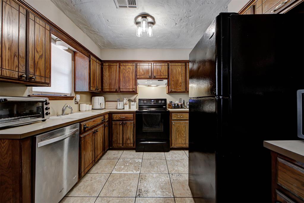 1038 W Griggs Way Property Photo 15