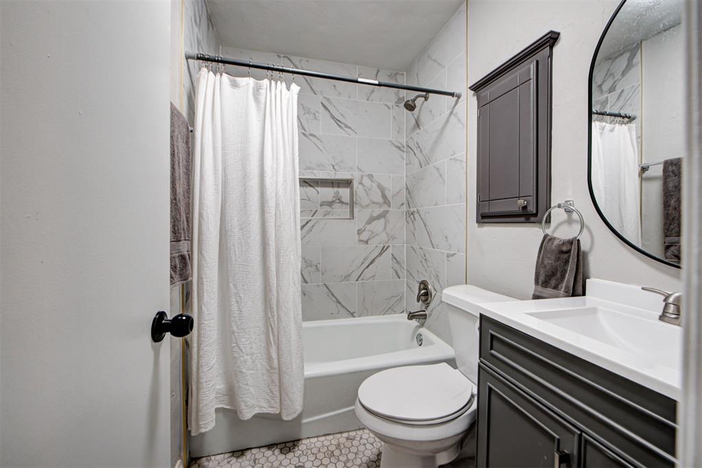 1038 W Griggs Way Property Photo 32