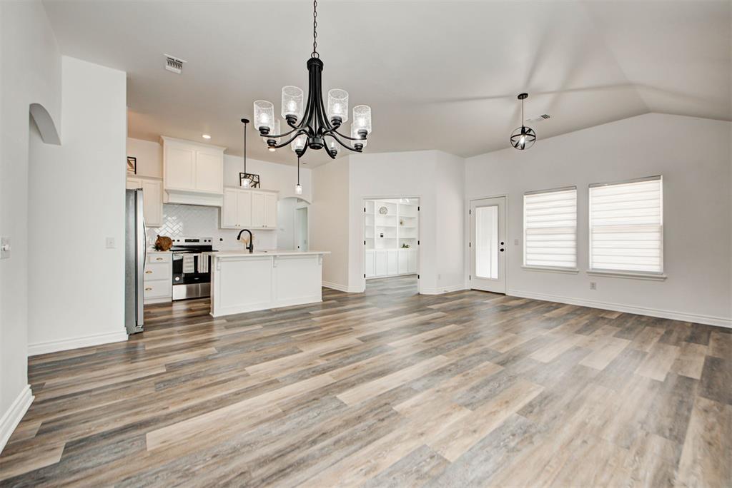 18640 Luna Drive Property Photo 7