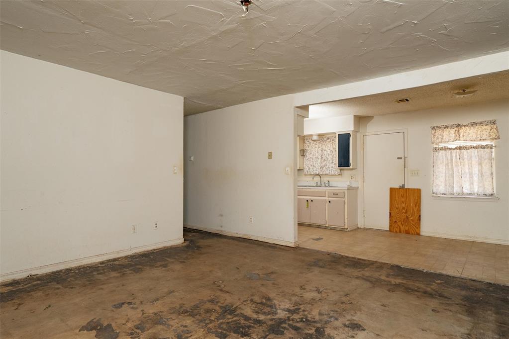 507 N Seminole Street Property Photo 6