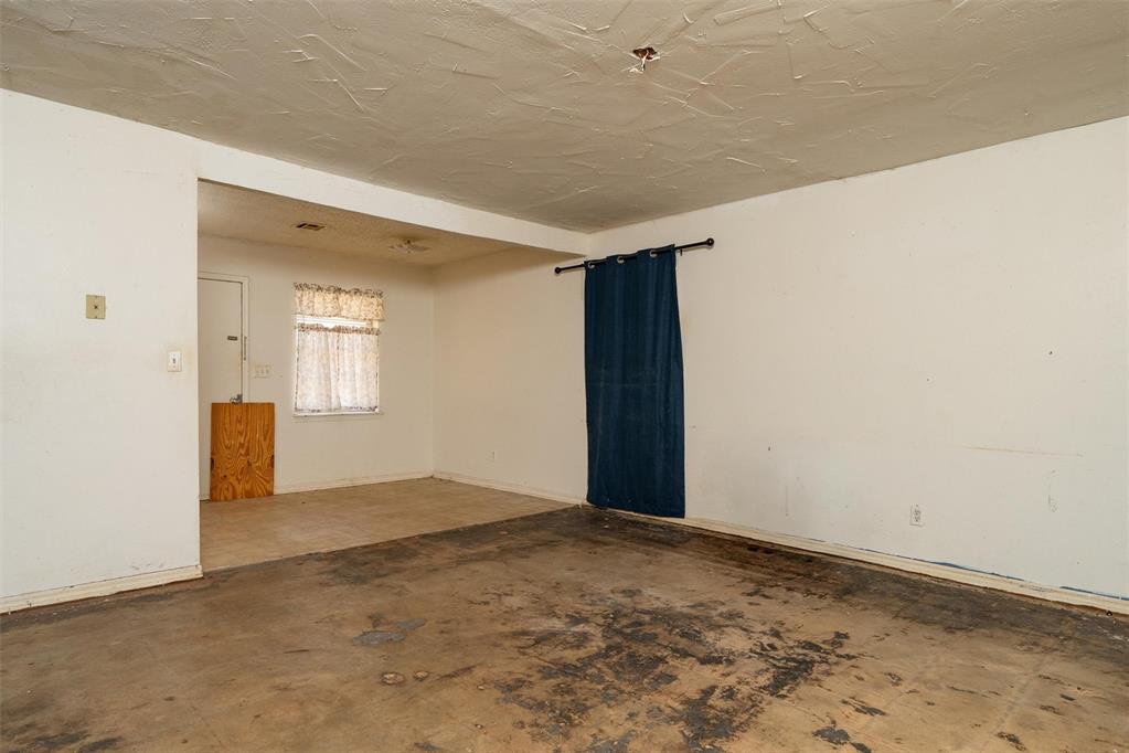 507 N Seminole Street Property Photo 8