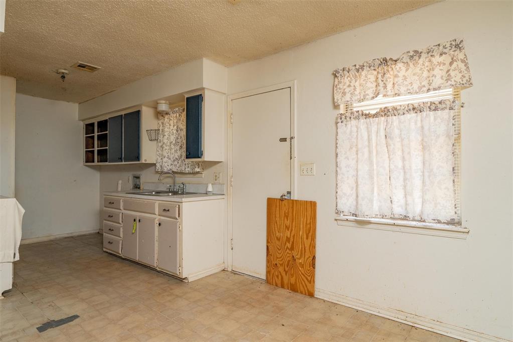 507 N Seminole Street Property Photo 10