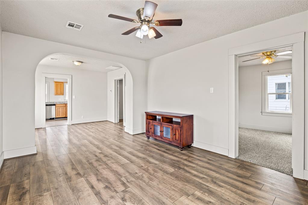 917 S Reno Avenue Property Photo 6