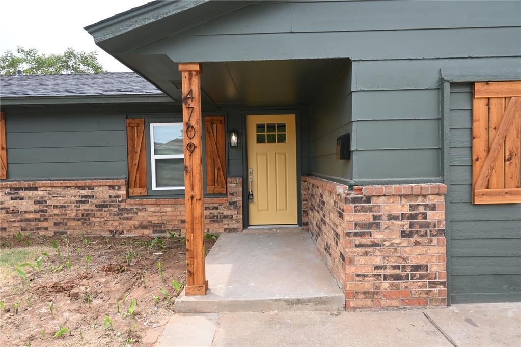 4709 S East Ave Street Property Photo 7