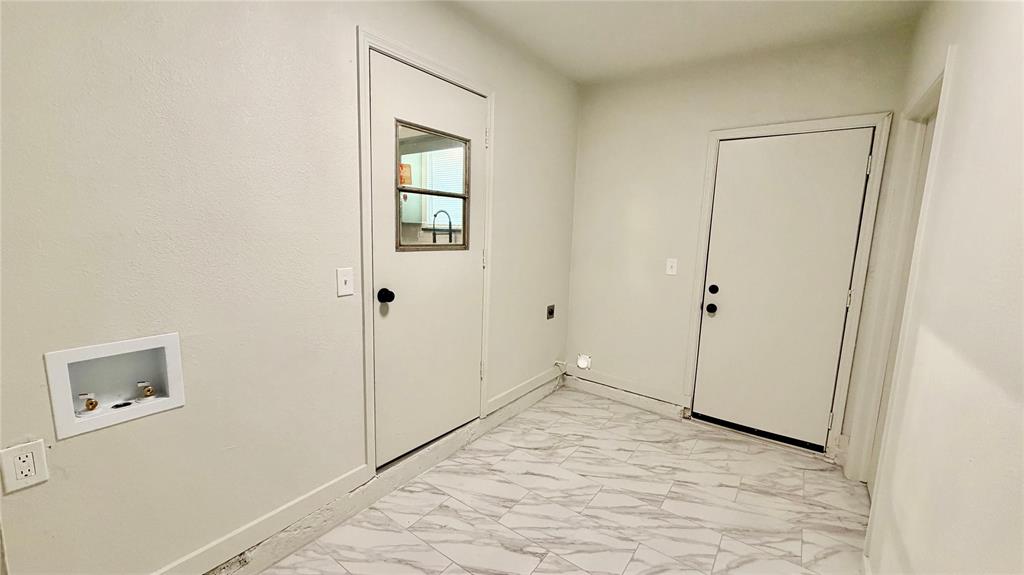 4709 S East Ave Street Property Photo 24