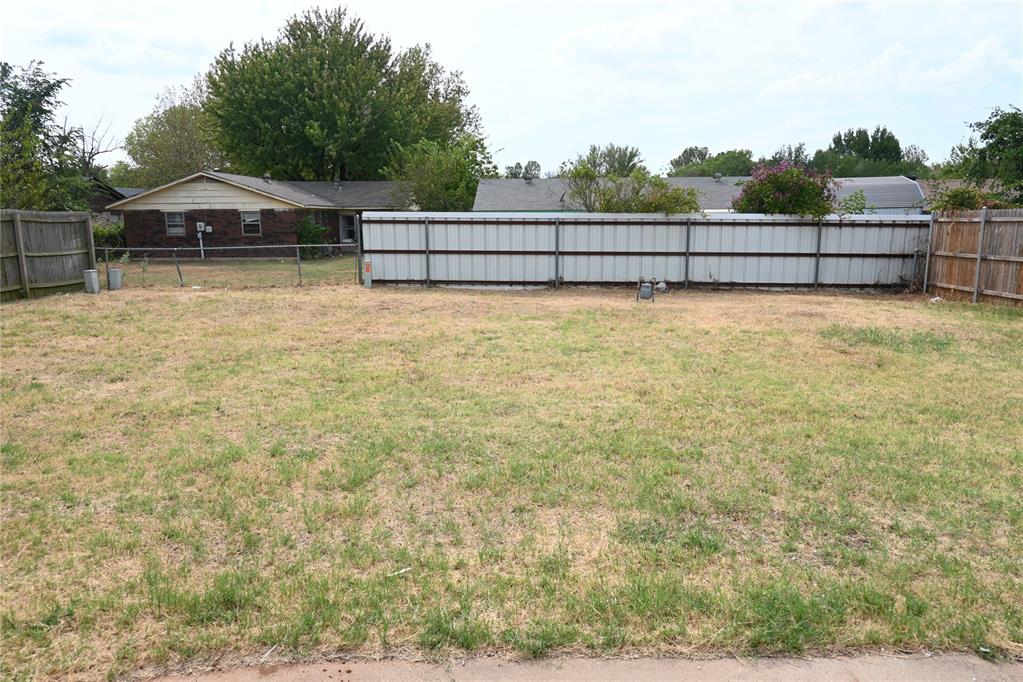 4709 S East Ave Street Property Photo 33