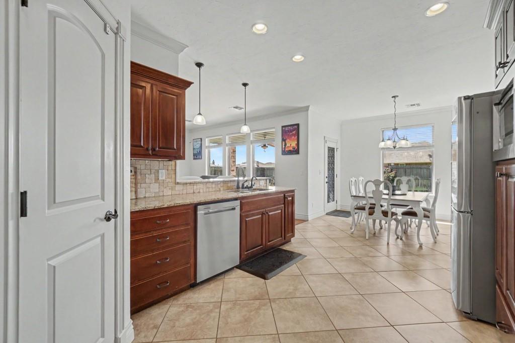 1212 Northridge Boulevard Property Photo 18
