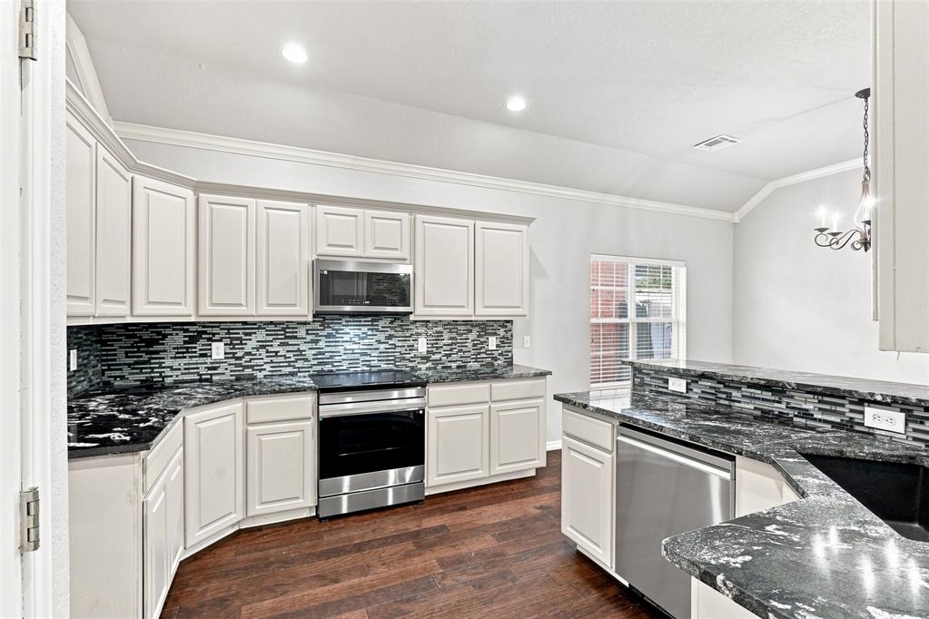 4033 Ne 138th Street Property Photo 10