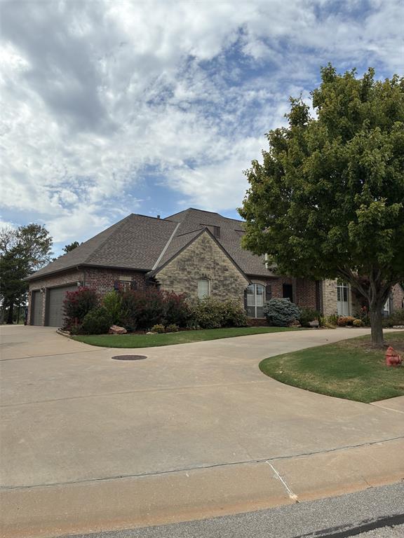 10209 Timber Valley Drive Property Photo 3