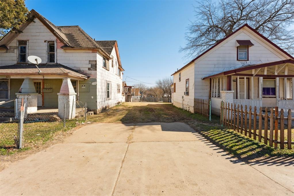 616 N Choctaw Avenue Property Photo 2