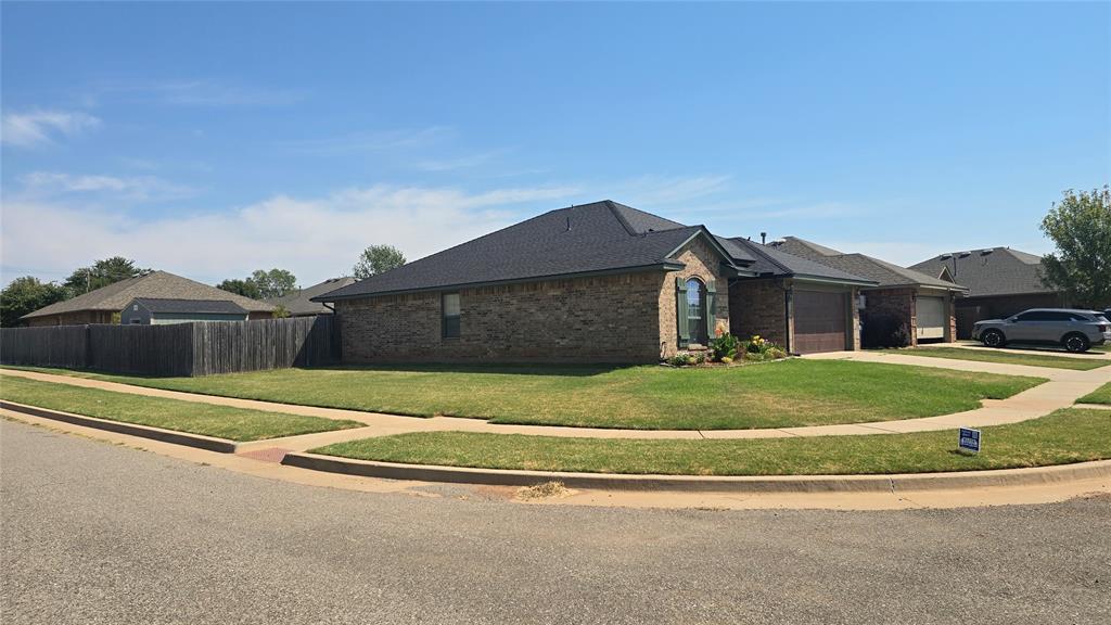 11809 Sw 9th Street Property Photo 2