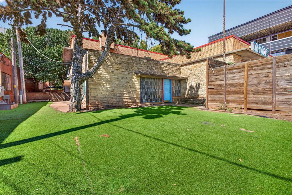 1111 N Hudson Avenue Property Photo 19