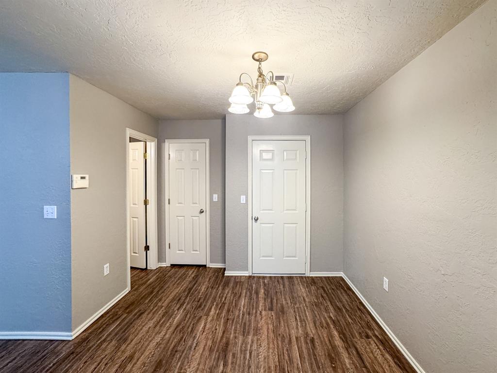 839 Rambling Oaks Drive Property Photo 10