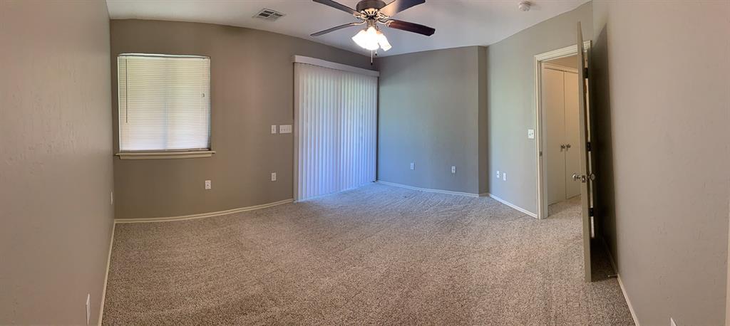 831 Rambling Oaks Drive Property Photo 9