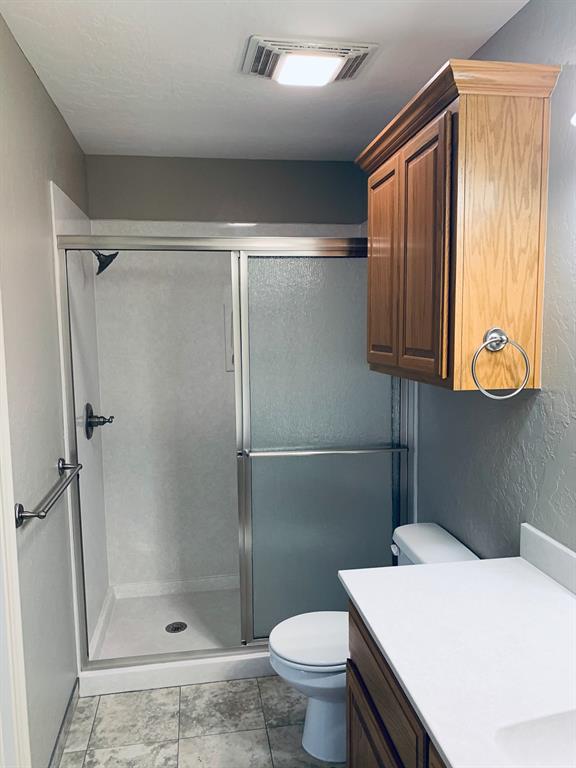 831 Rambling Oaks Drive Property Photo 13