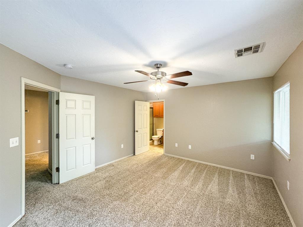 831 Rambling Oaks Drive Property Photo 17
