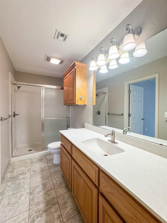831 Rambling Oaks Drive Property Photo 19