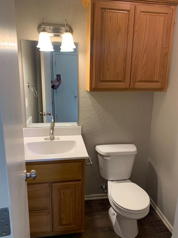 831 Rambling Oaks Drive Property Photo 20