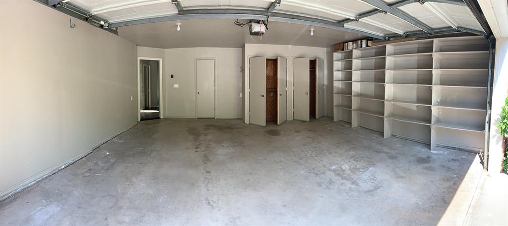 831 Rambling Oaks Drive Property Photo 22