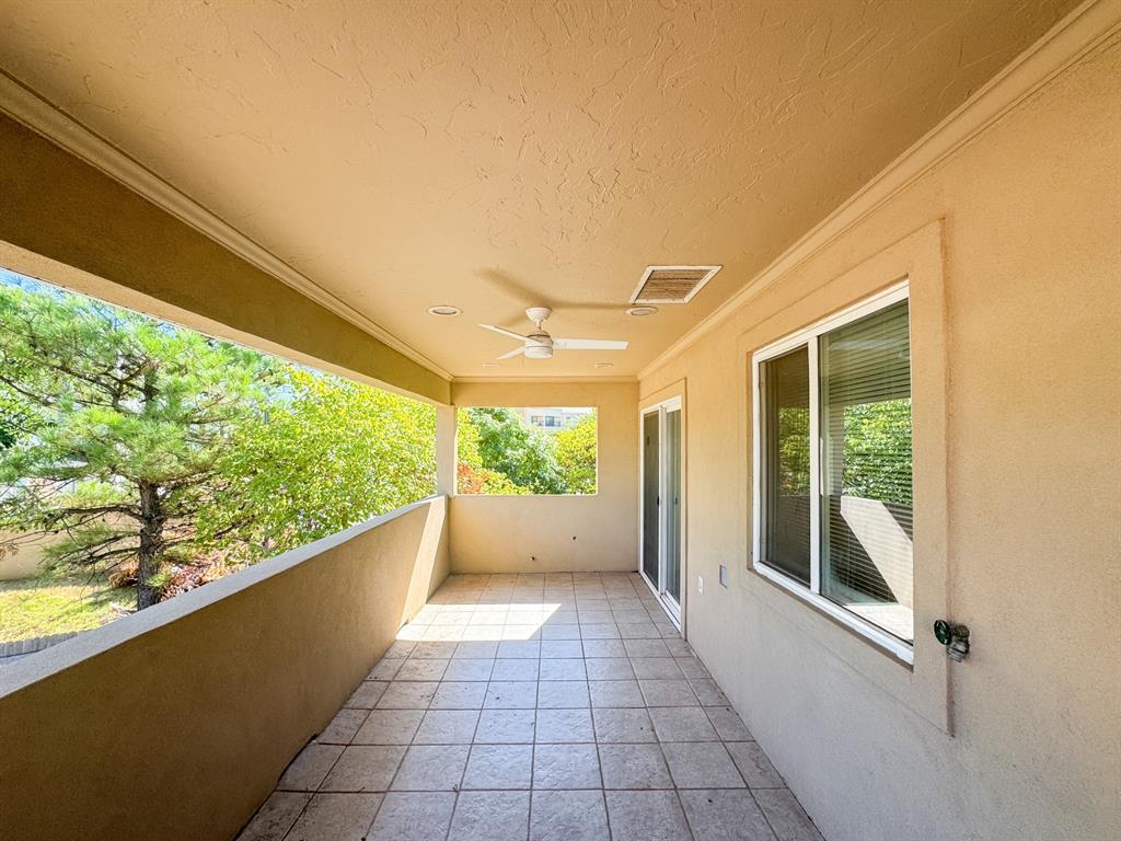 831 Rambling Oaks Drive Property Photo 24