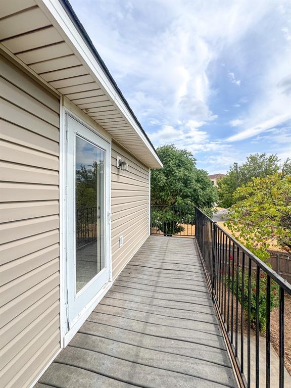 831 Rambling Oaks Drive Property Photo 27