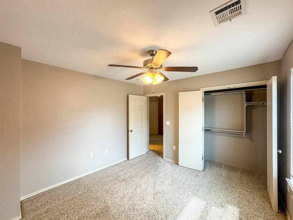 831 Rambling Oaks Drive Property Photo 30