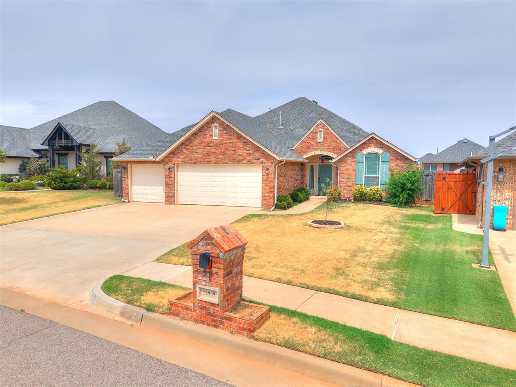 16909 Madrid Circle Property Photo 1