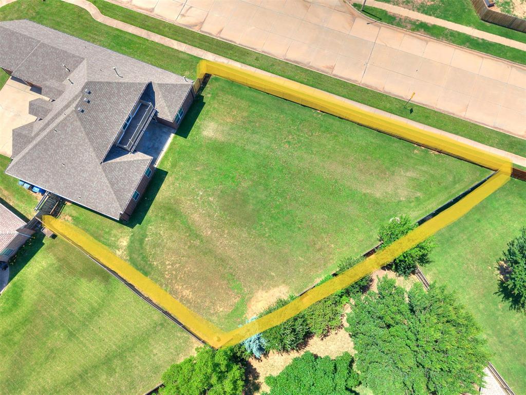 601 Summit Bend Property Photo 3