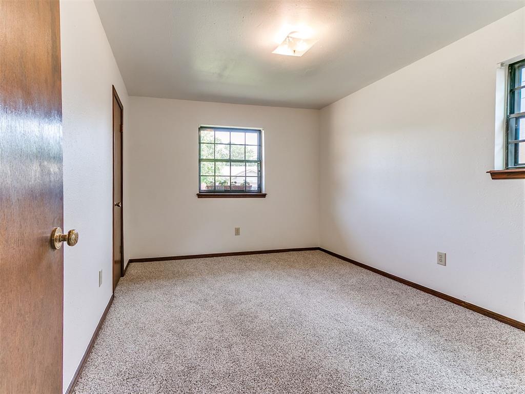 1012 Hargis Lane Property Photo 32