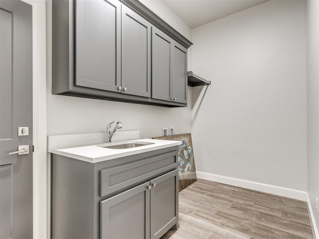 1124 Colonial Avenue Property Photo 40