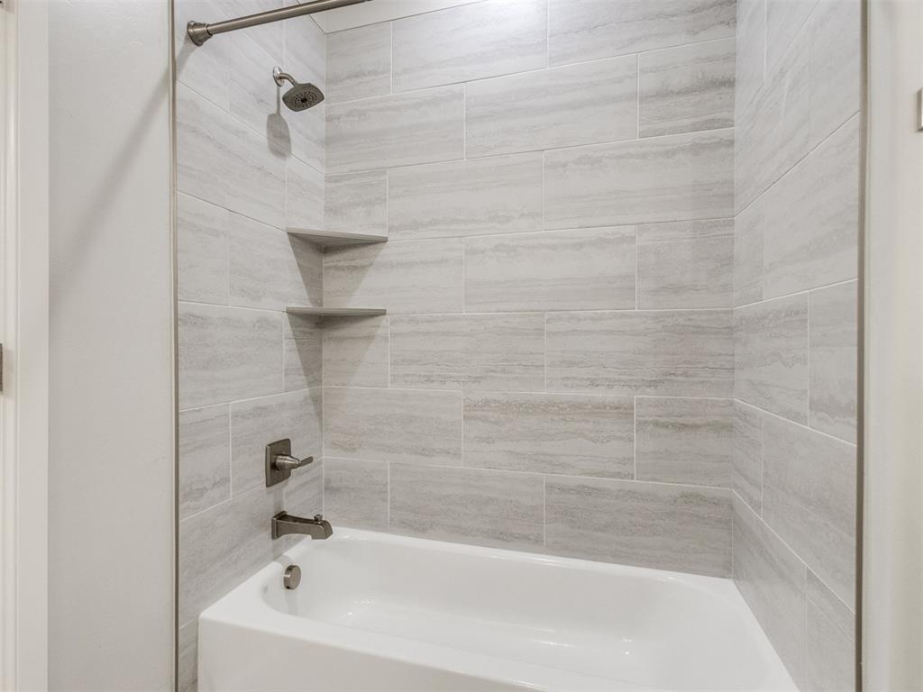 1124 Colonial Avenue Property Photo 45