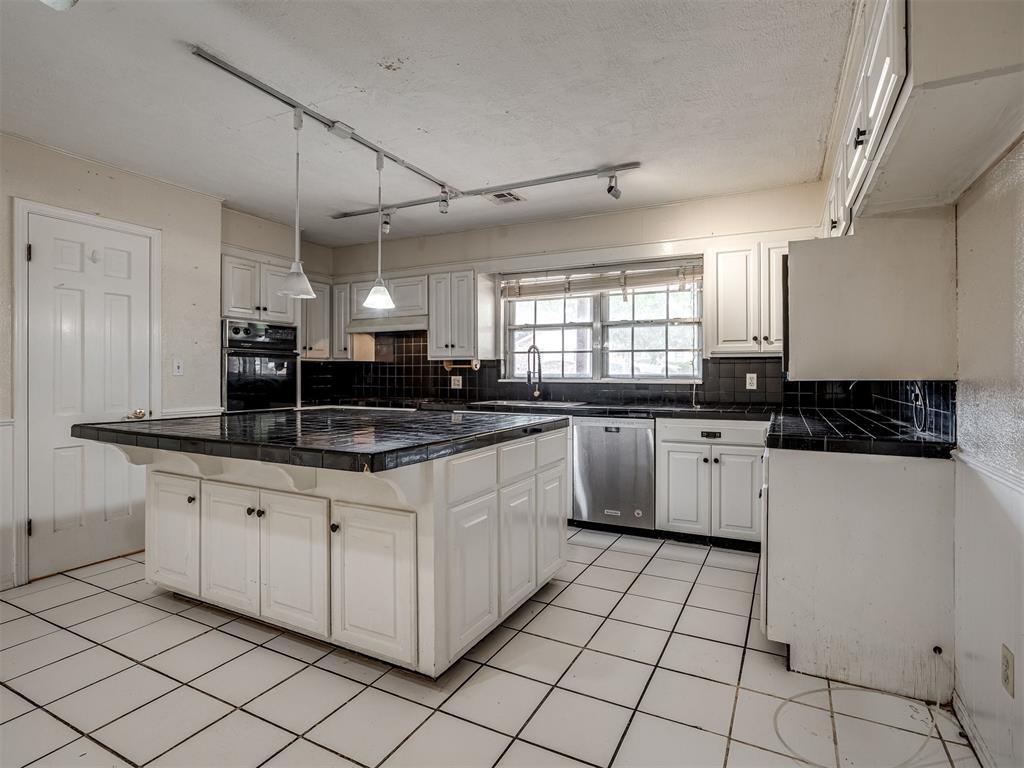 3101 Parklawn Drive Property Photo 10