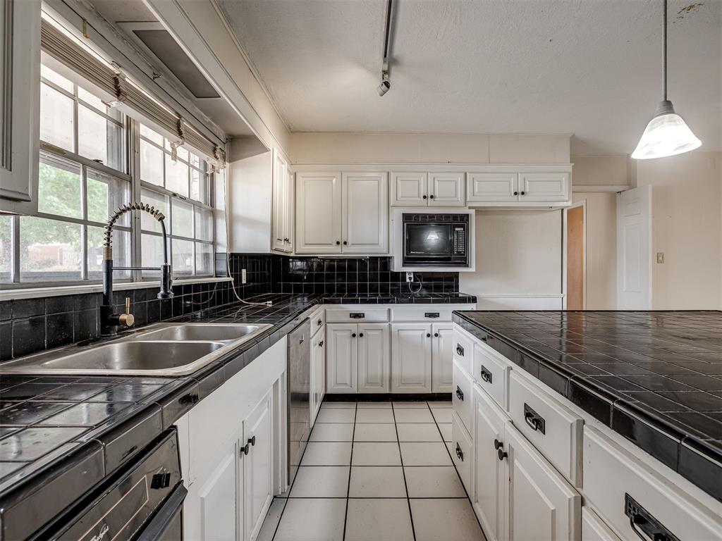 3101 Parklawn Drive Property Photo 14