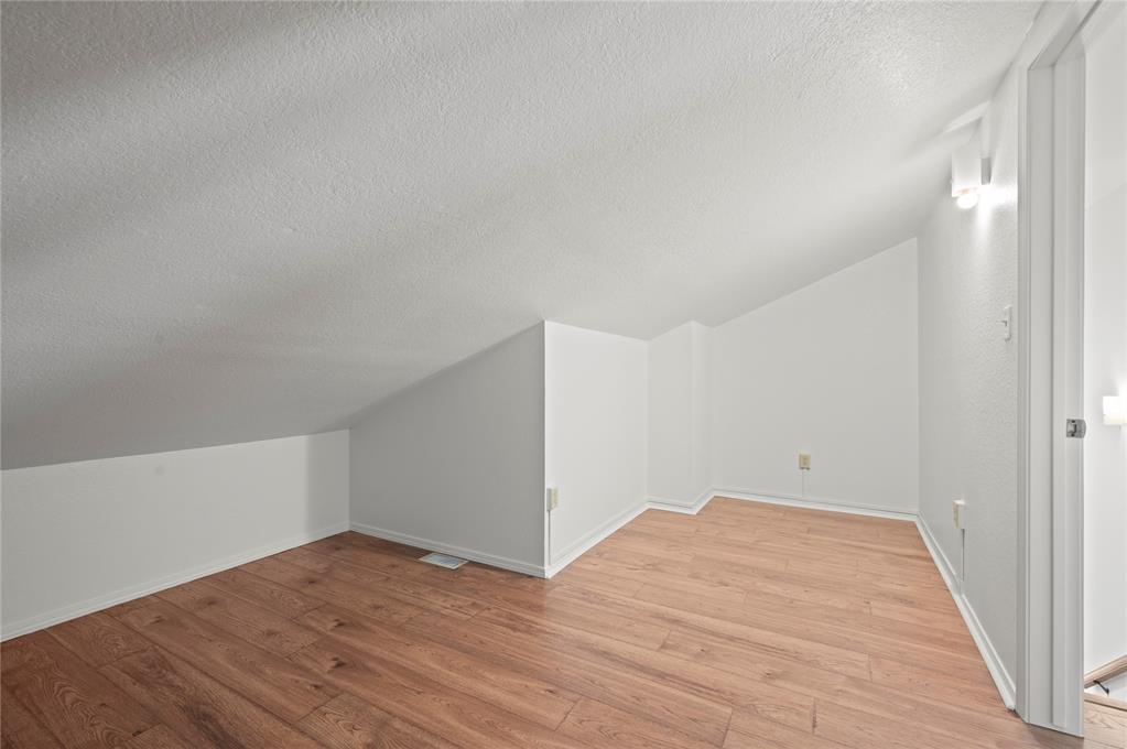 13047 E 28th Place Property Photo 10