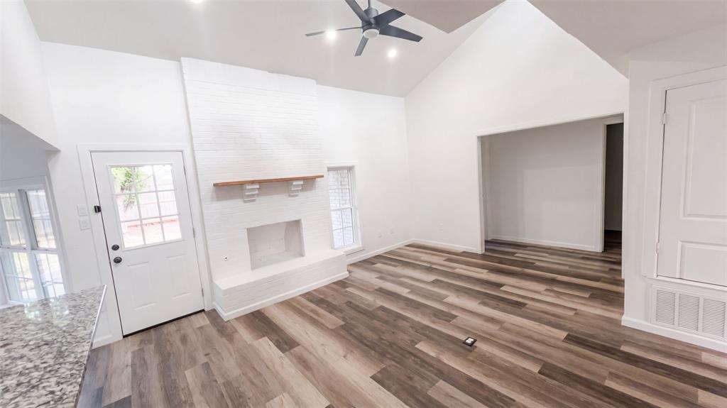 2114 Nw 55th Street Property Photo 8