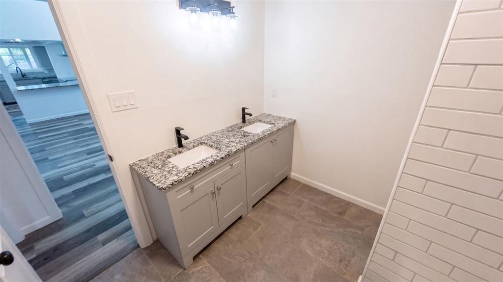 2114 Nw 55th Street Property Photo 15