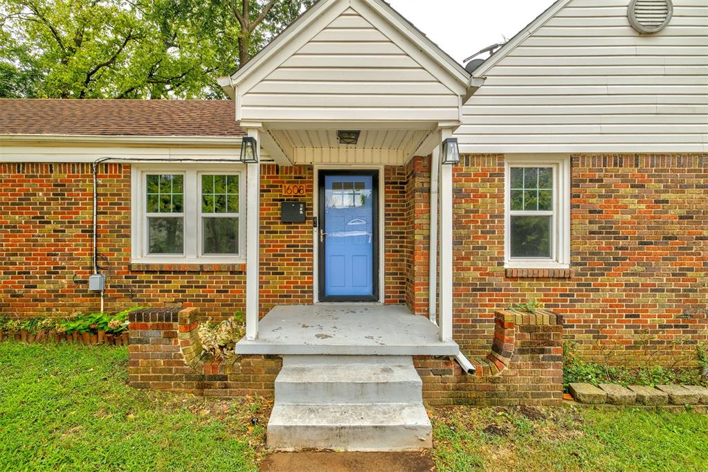 1608 Nw 42nd Place Property Photo 1