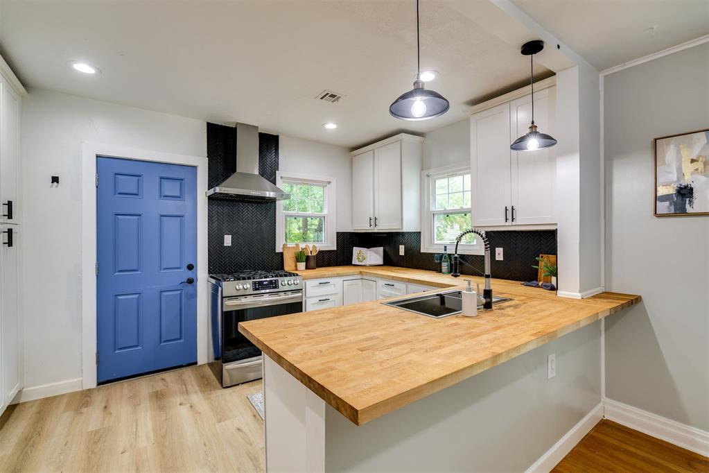 1608 Nw 42nd Place Property Photo 10