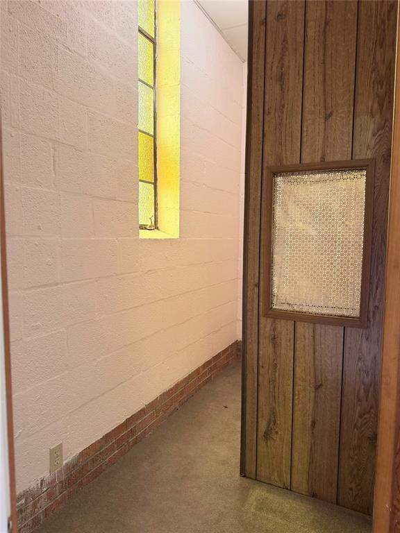 220 N Miller Avenue Property Photo 14