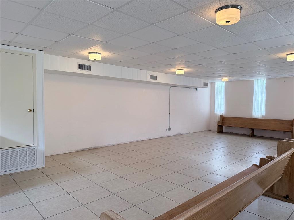 220 N Miller Avenue Property Photo 24