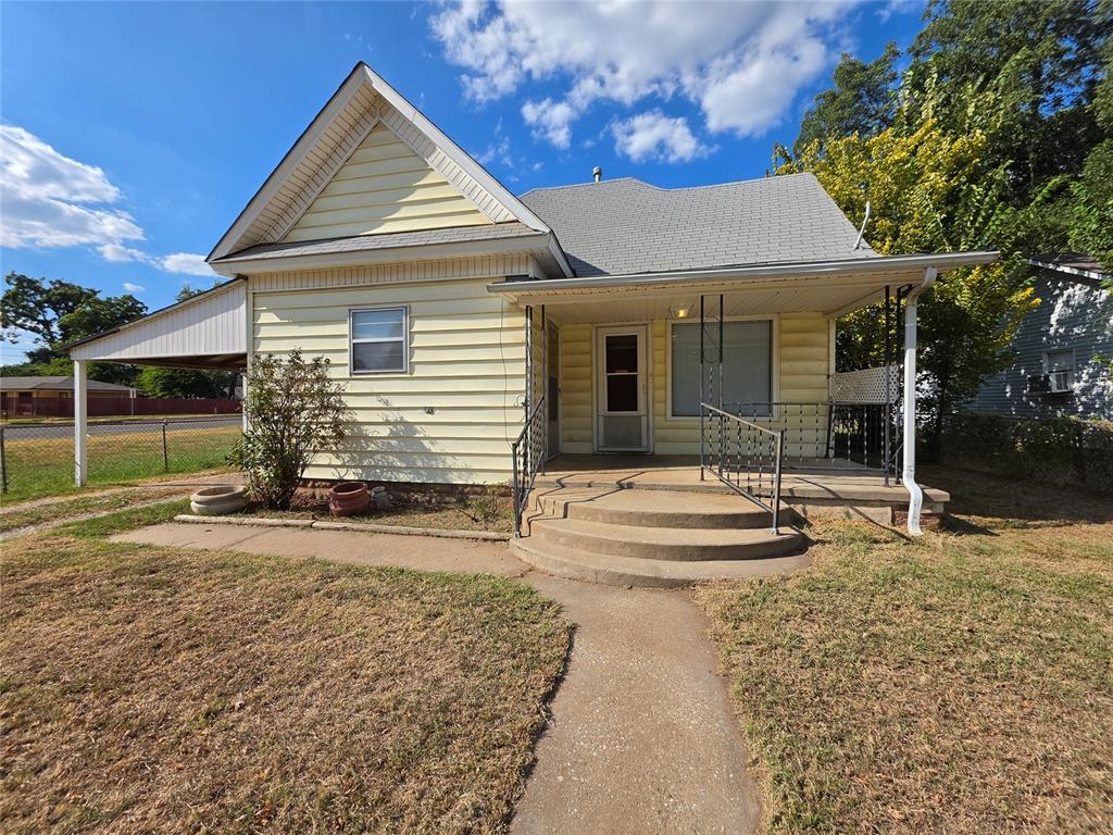 904 E 7th Street Property Photo 5