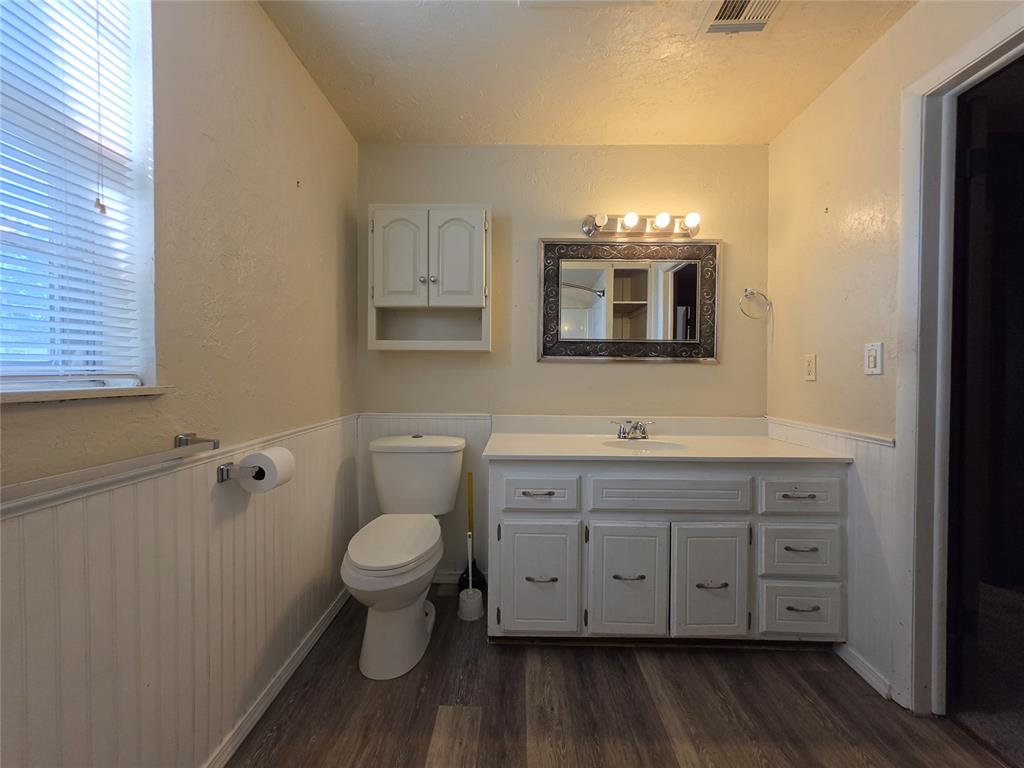 904 E 7th Street Property Photo 20