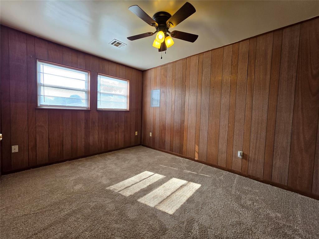904 E 7th Street Property Photo 22