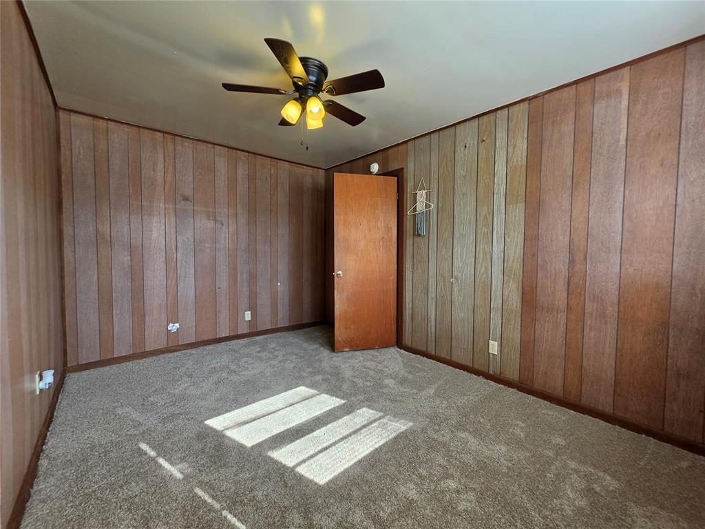 904 E 7th Street Property Photo 23