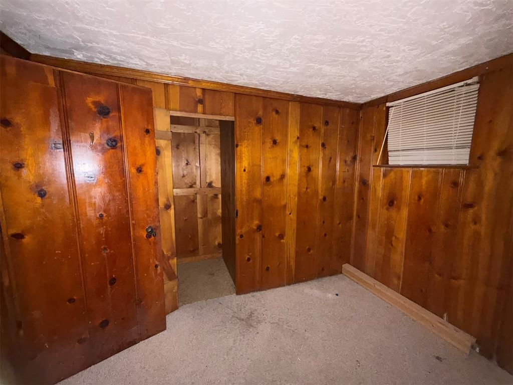 206 W 1st Street Property Photo 10