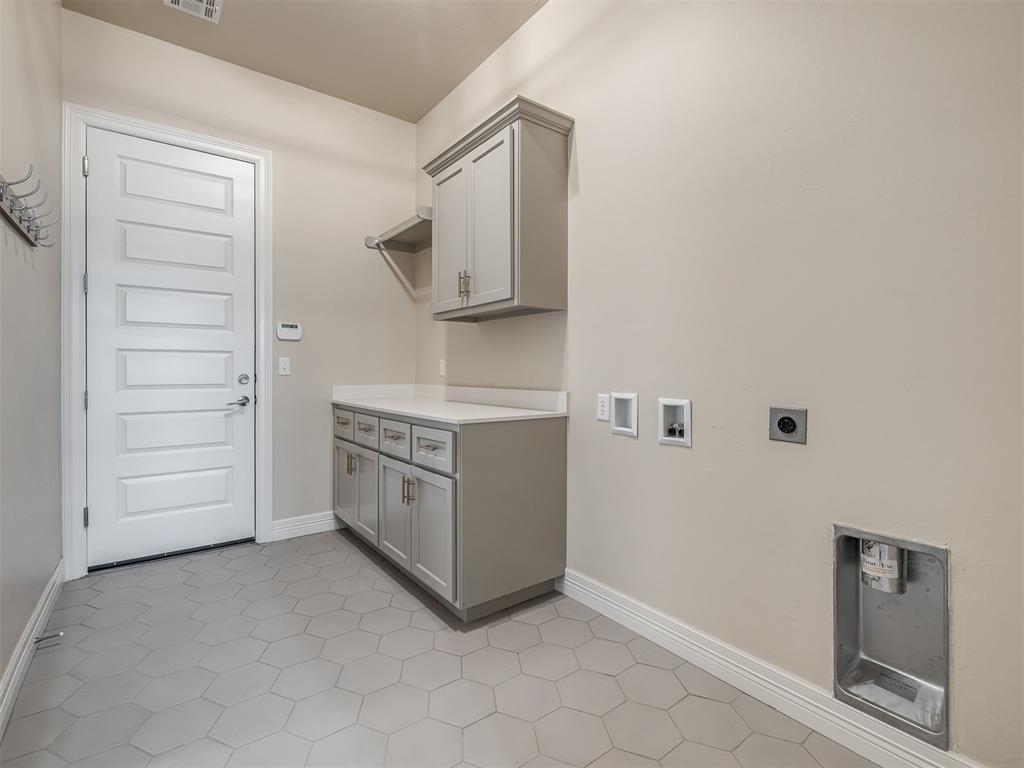 2040 Asaro Way Property Photo 28