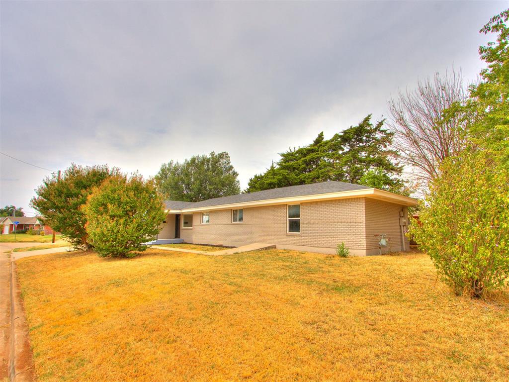 700 Butler Street Property Photo 4