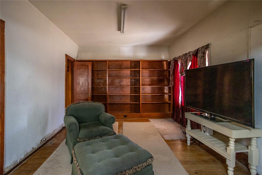 400 N State Street Property Photo 6